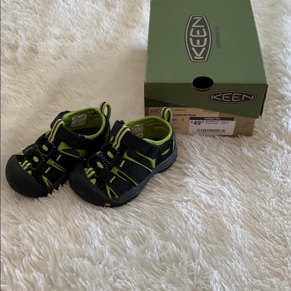 Toddler Keen Sandals BNIB